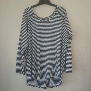 Torrid Women's Black and White Stripe Waffle Knit Long Sleeve T-Shirt Sz 3 XL-us